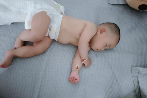 漯河宝宝上火有眼屎